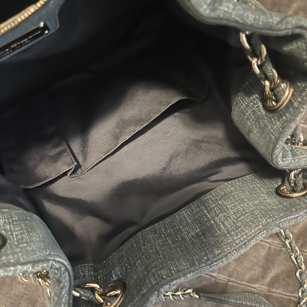 Salvatore Ferragamo Quilted Gray Chain-Handle Hobo Bag - Picture 3 of 5